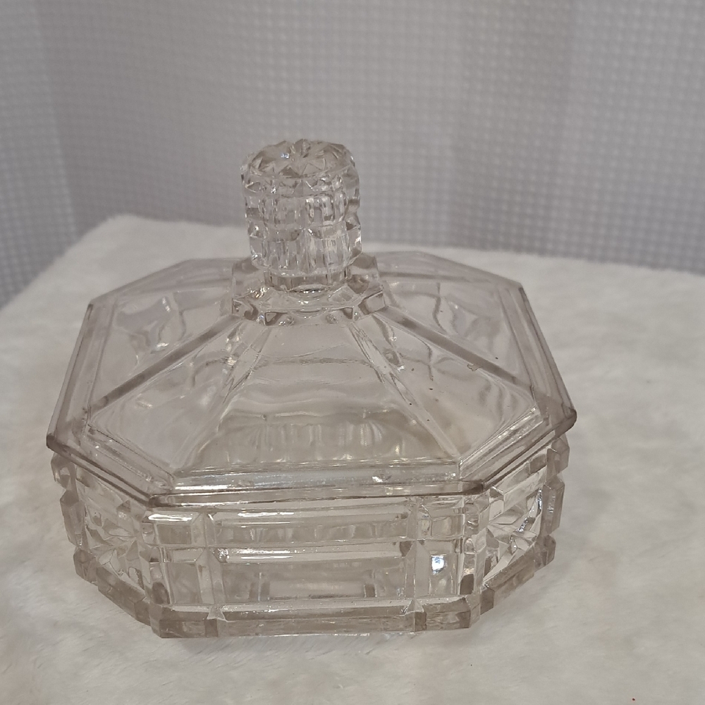 Source Unknown Vintage Sugar Bowl/Candy Dish